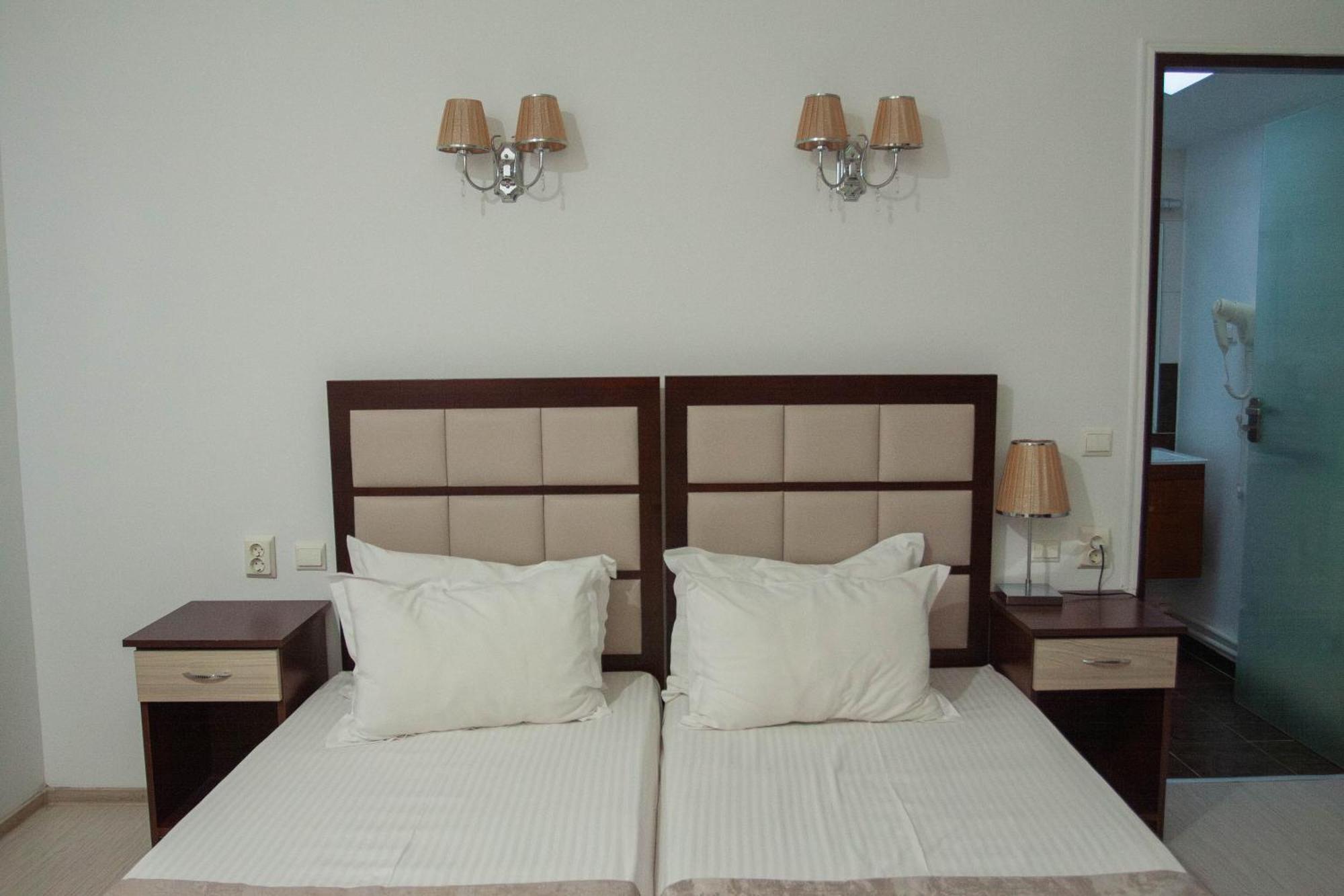 Steaua Apelor Family Resort Nufaru Exterior photo