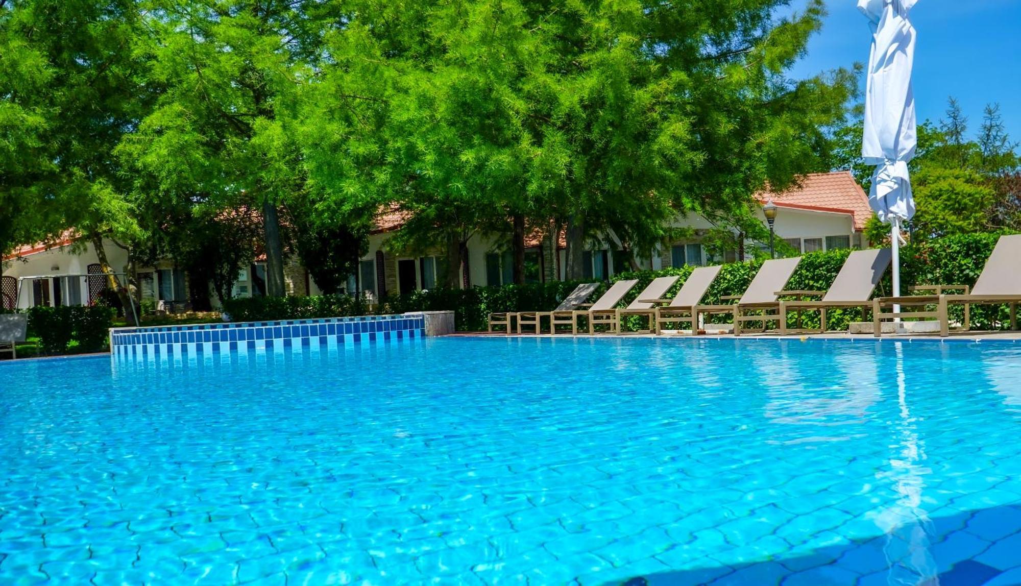 Steaua Apelor Family Resort Nufaru Exterior photo
